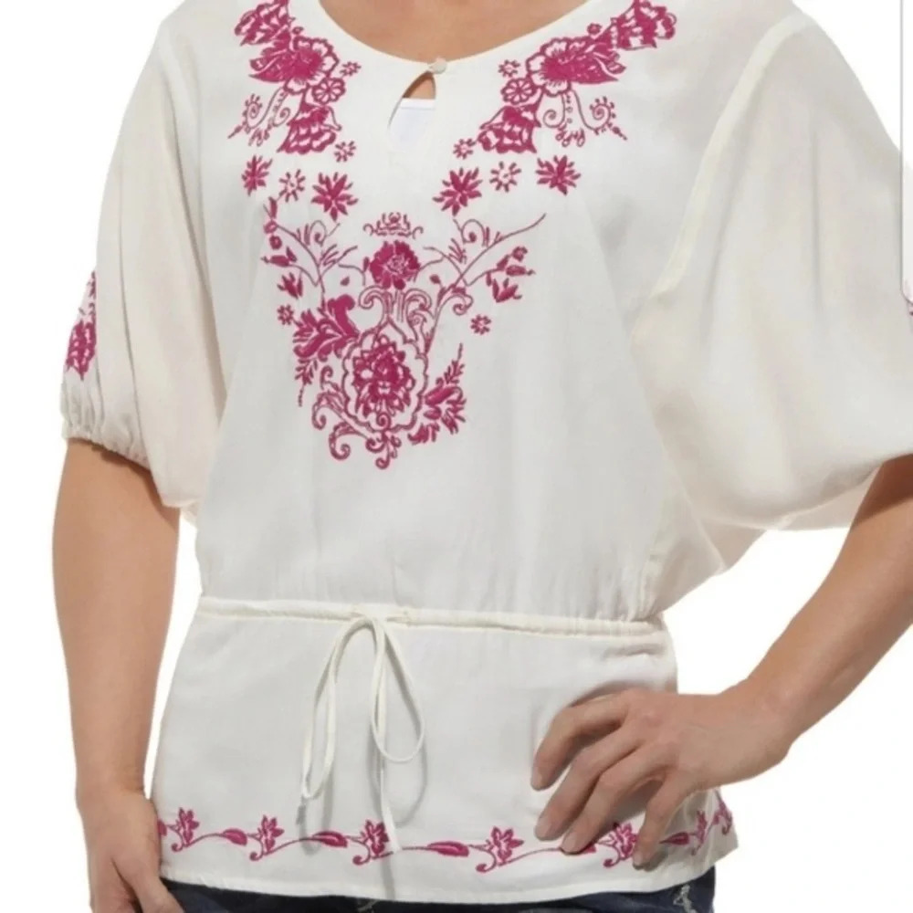 Ariat Embroidered Floral Top